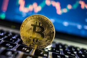 比特币突破21000美元,加密货币总市值重回万亿美元